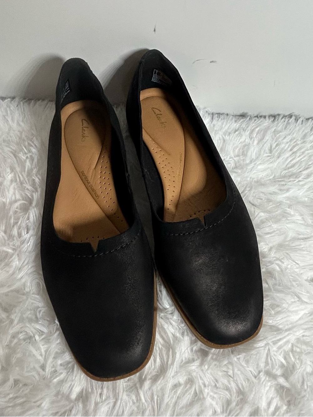 Clarks Pure Walk Black Leather Slip-On Comfort Flats – Size 7.5